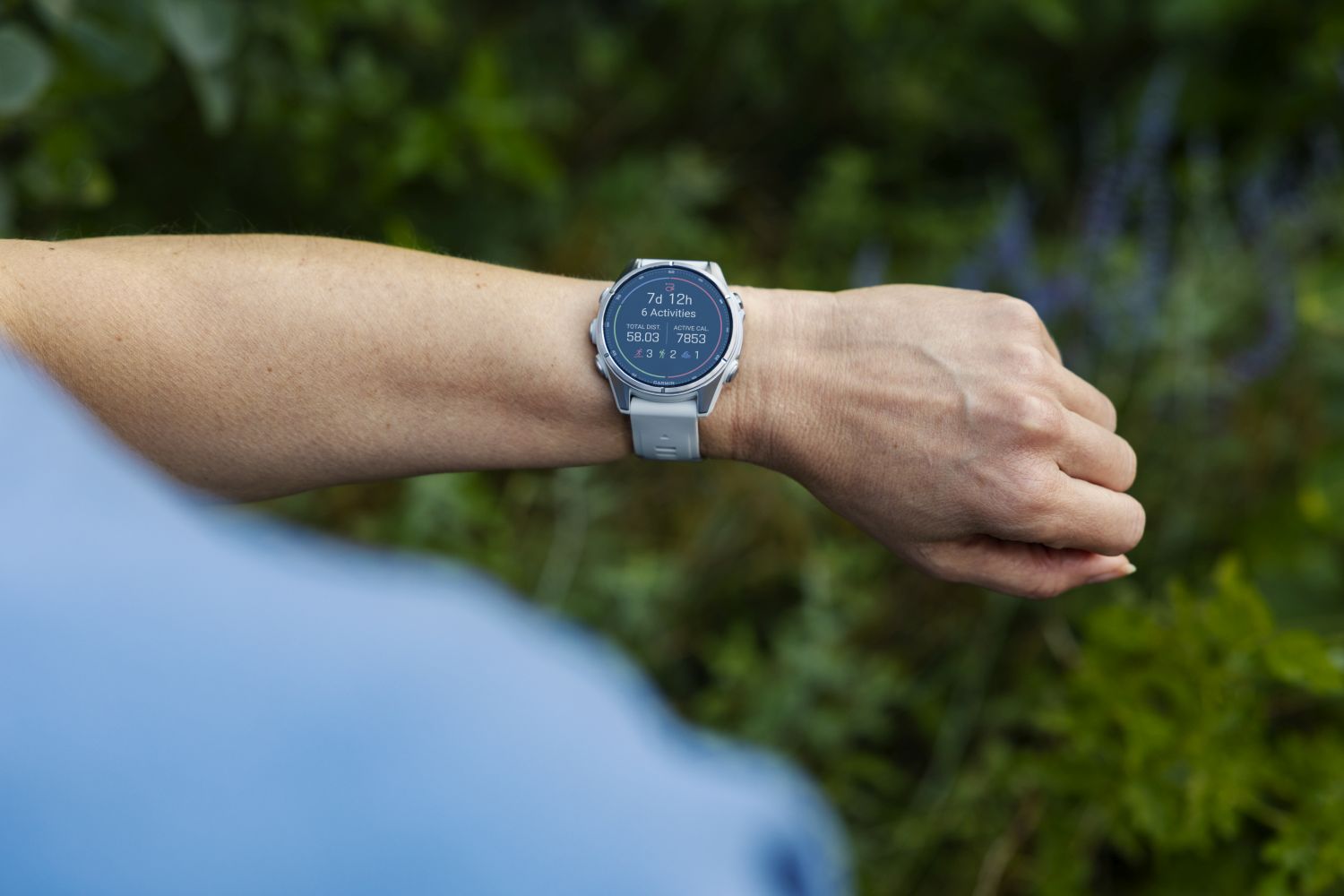 Garmin fēnix 9  - 43 mm Nebelgrau Titan 010-04761-01