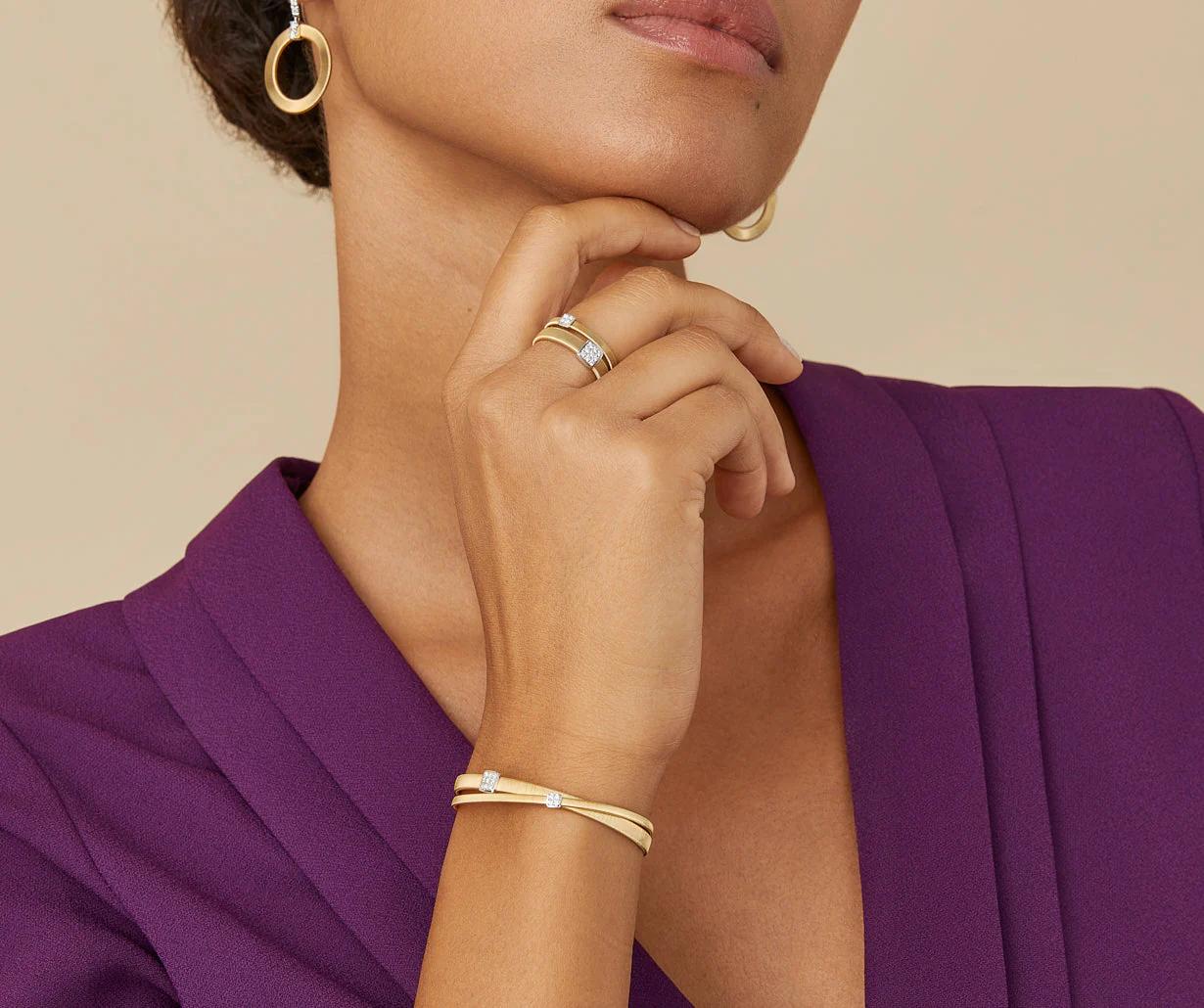 Masai Doppelter Bandring aus Gold mit zwei Diamantpavés AG324_B2_YW_M5