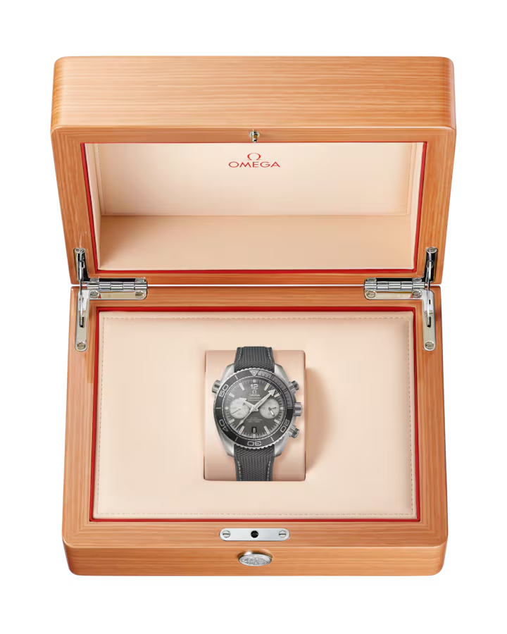 Omega Seamaster Planet Ocean 600M 215.32.46.51.01.004