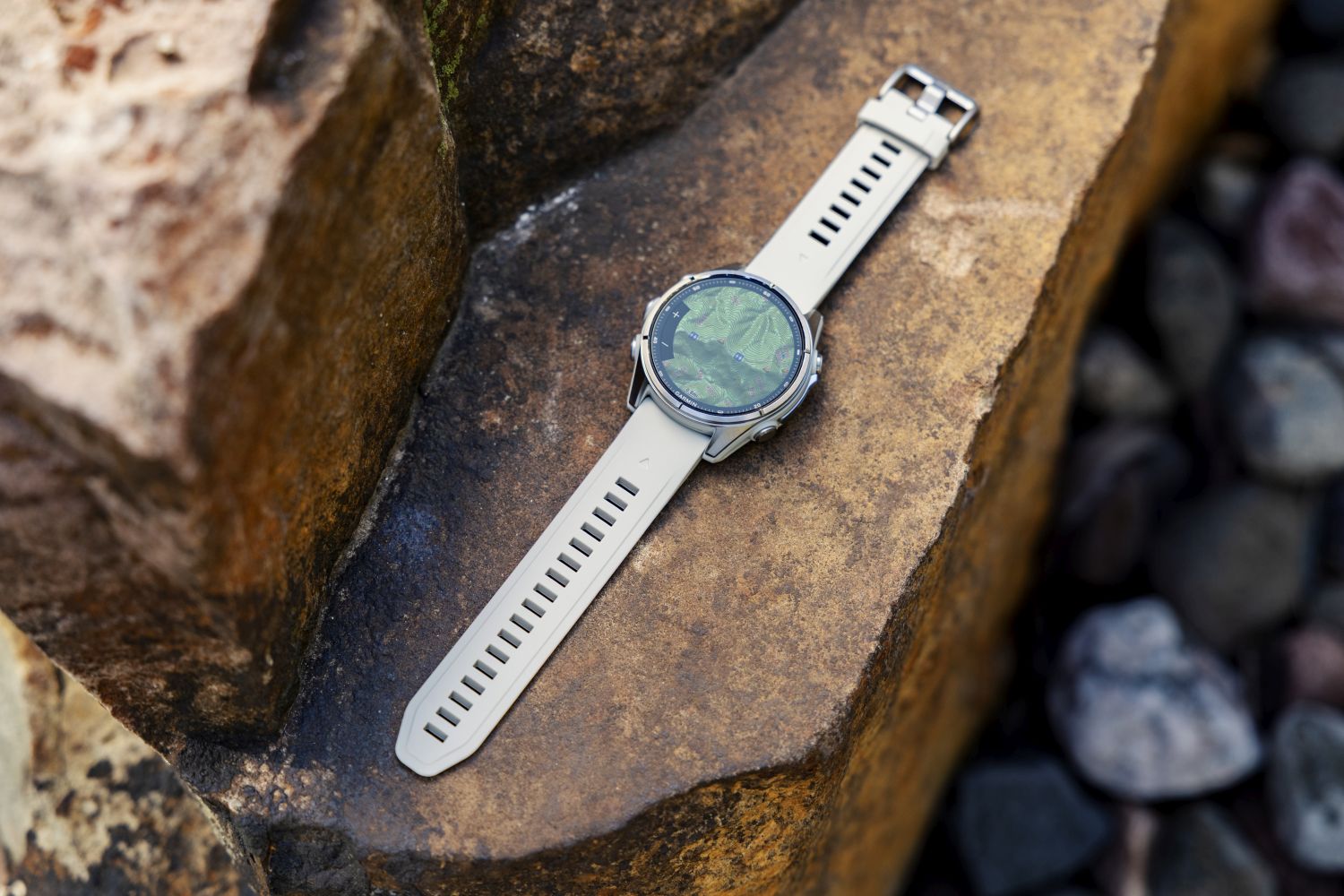 Garmin fēnix 9  - 43 mm Nebelgrau Titan 010-04761-01